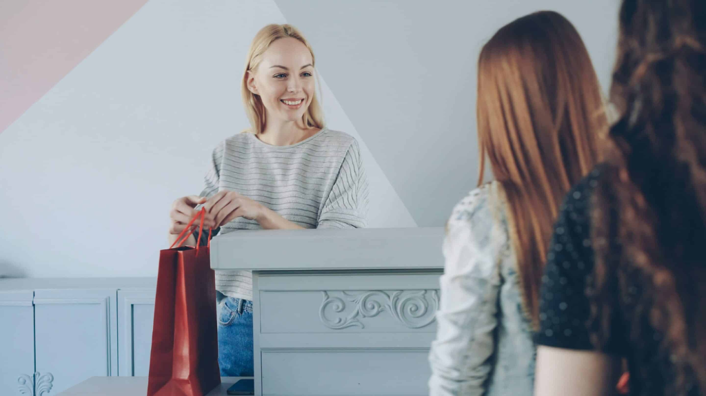 Clienteling vs CRM: What’s the Difference?
